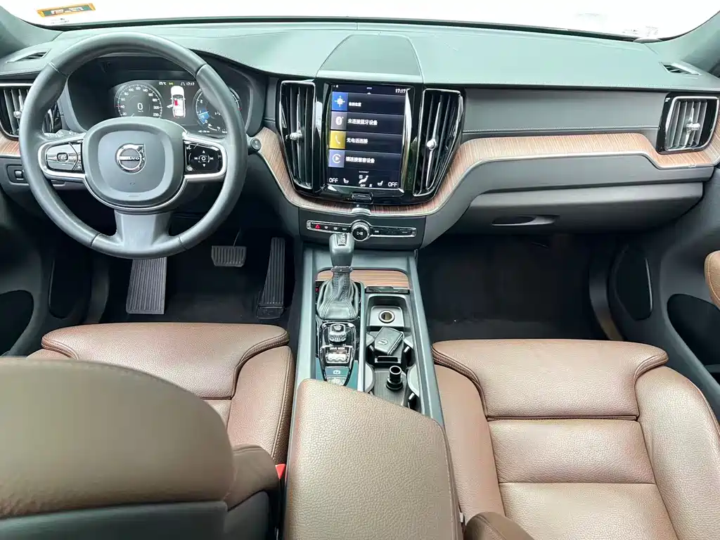 Volvo XC60 T5 4 WD Smart Vision Luxury
