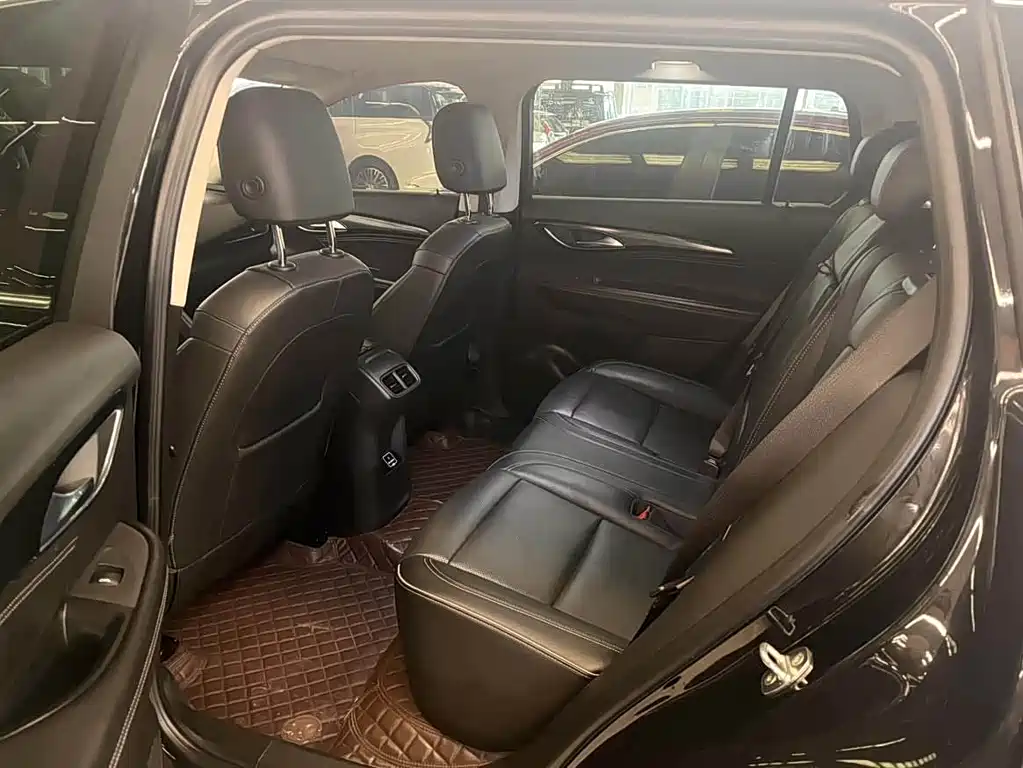Envision Plus 昂科威Plus 2021款 昂科威Plus 652 T 五座四驱豪华型