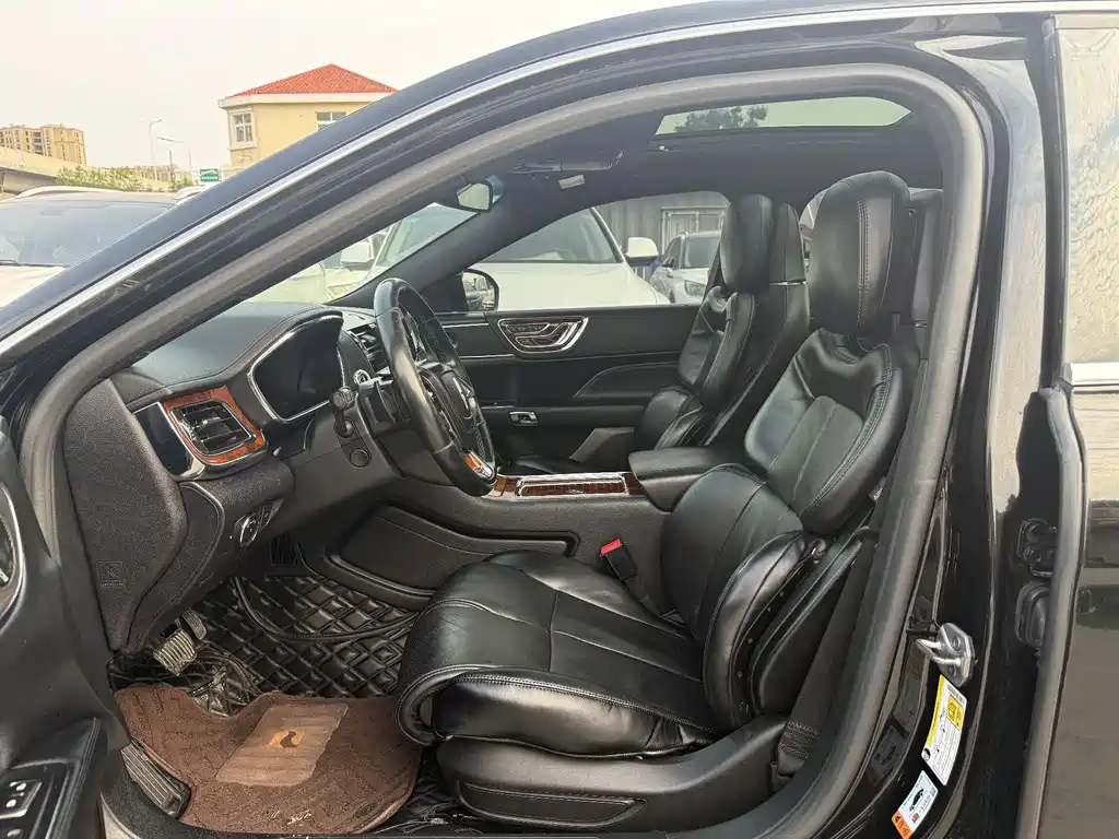 Lincoln Continental 2.0 T 2 WD Honor Shine