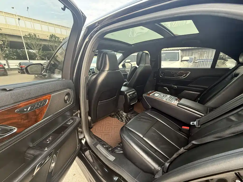 Lincoln Continental 2.0 T 2 WD Honor Shine