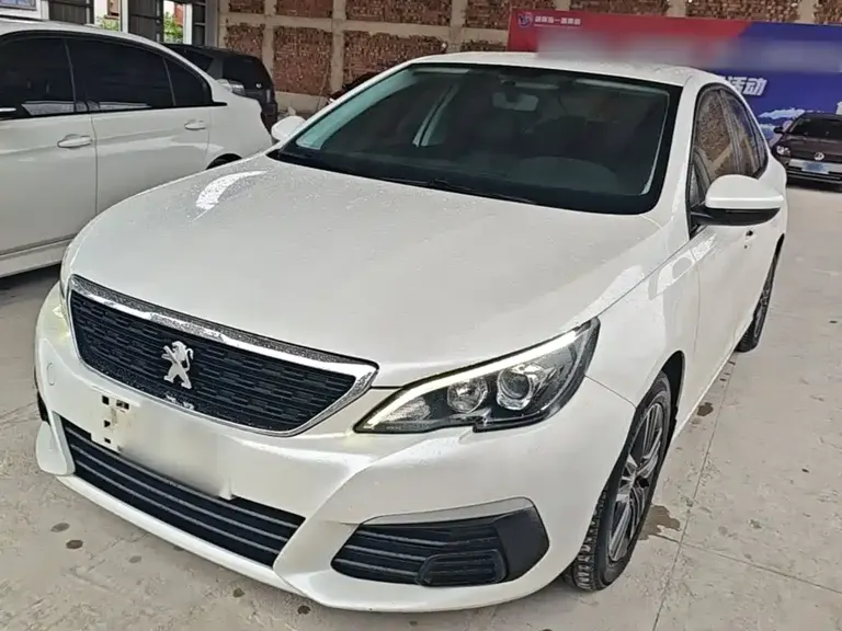Peugeot 308 1.6 L Manual Fashion
