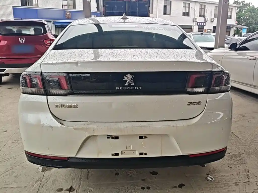 Peugeot 308 1.6 L Manual Fashion
