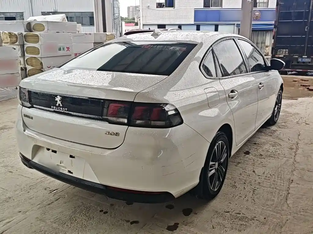 Peugeot 308 1.6 L Manual Fashion