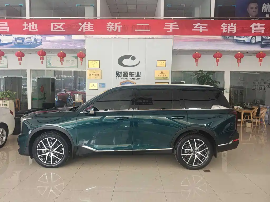 GAC Trumpchi GS8 Navigator Series 2.0 TGDI 2 WD Distinguished (6-seat)