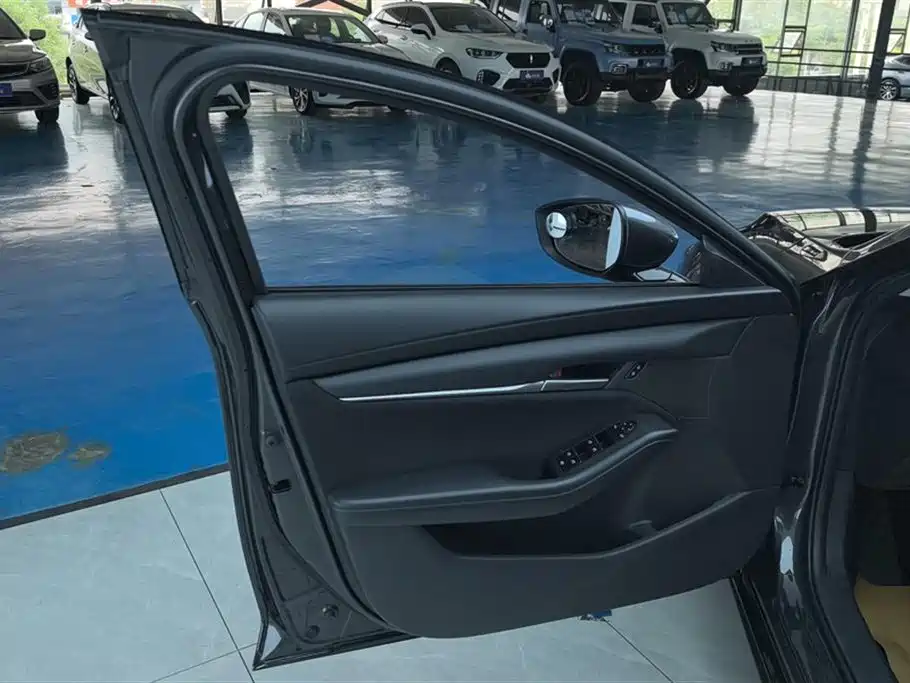 Mazda 3 Axela 2.0 L Auto Quality Engine
