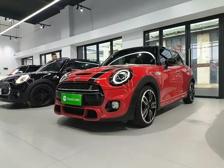MINI MINI 2018款 2.0 T COOPER S 赛车手 五门版