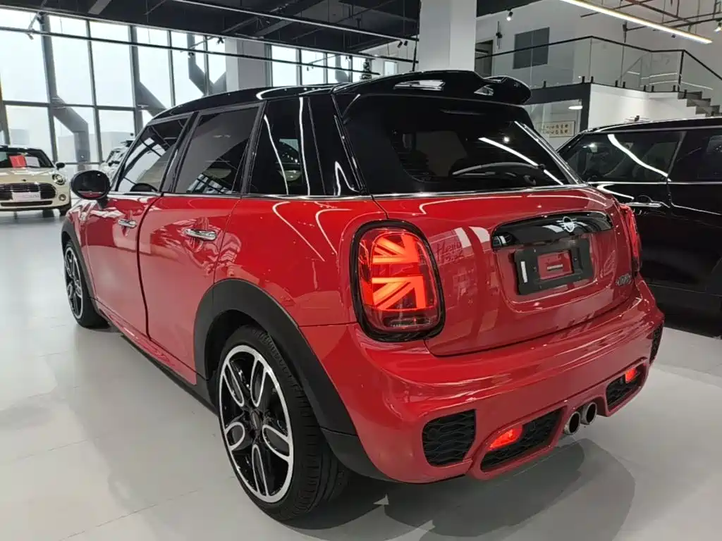 MINI MINI 2018款 2.0 T COOPER S 赛车手 五门版