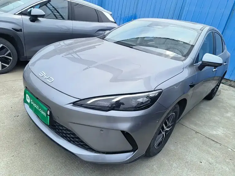 BYD Seal 05 DM-i DM-i Smart Drive 120 KM Flagship