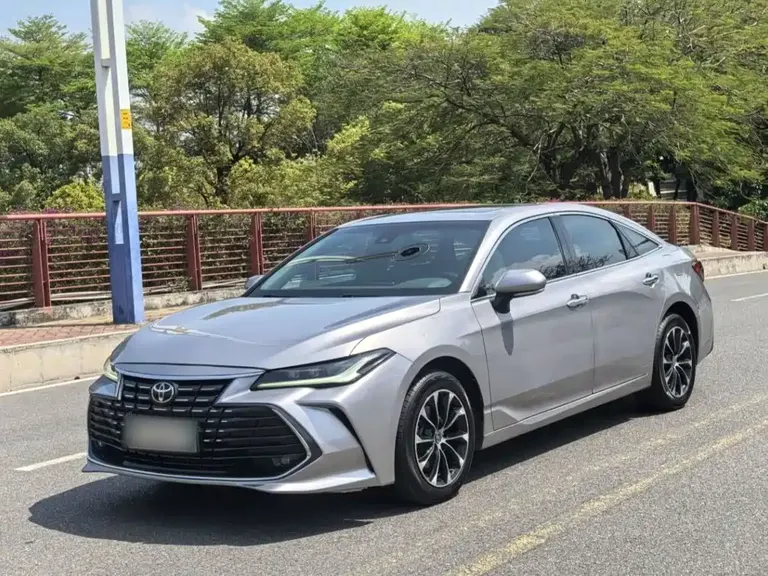 Toyota Avalon 2.0 L Luxury
