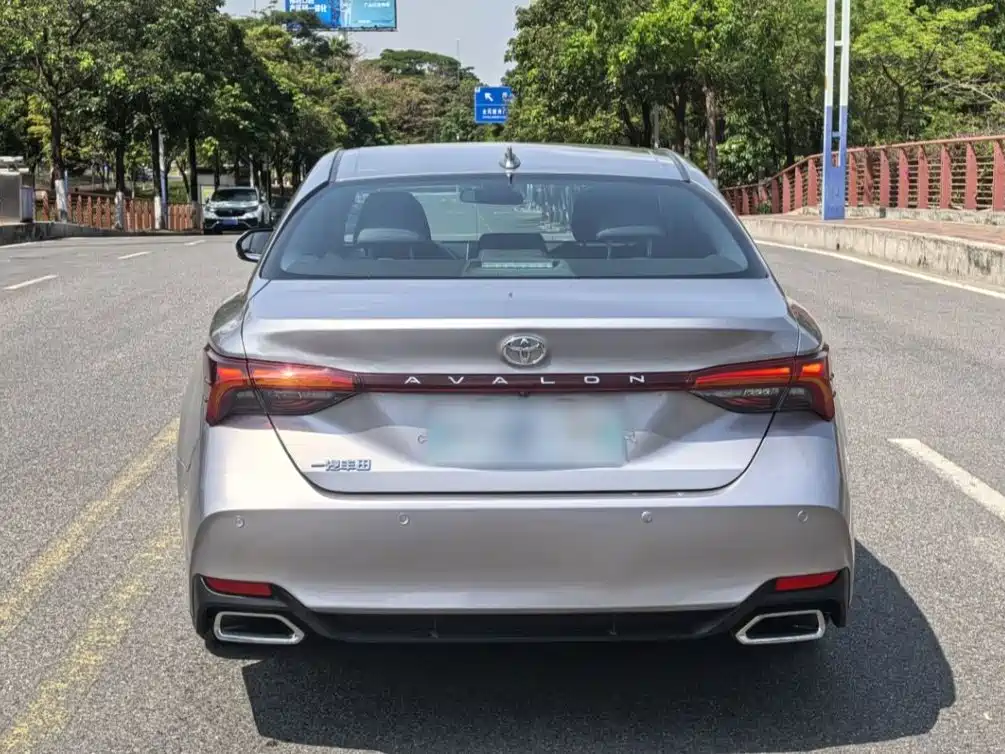Avalon 2.0 L Luxury