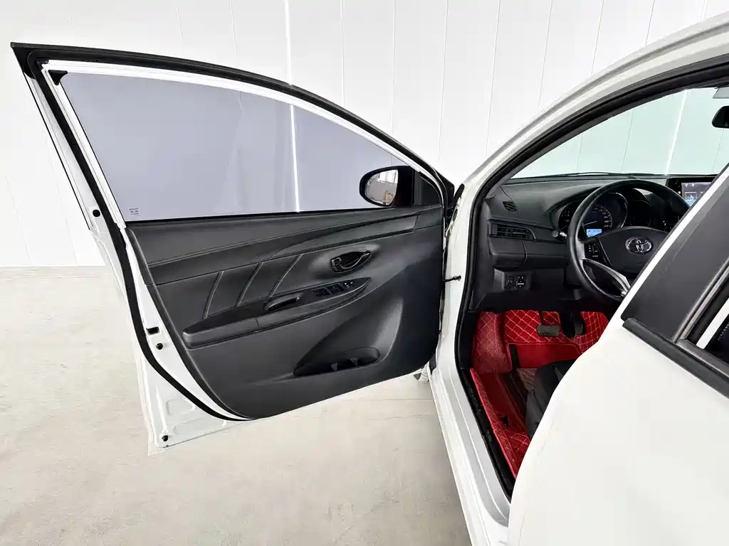 Vios 1.5 L CVT Creative Travel CARE
