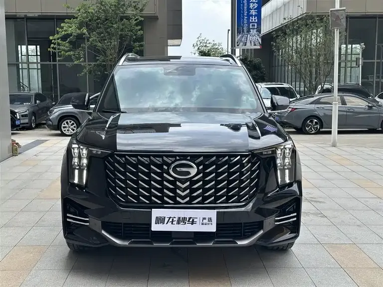 GAC Trumpchi GS8 Navigator Series 2.0 TGDI 2 WD Distinguished (7-seat)