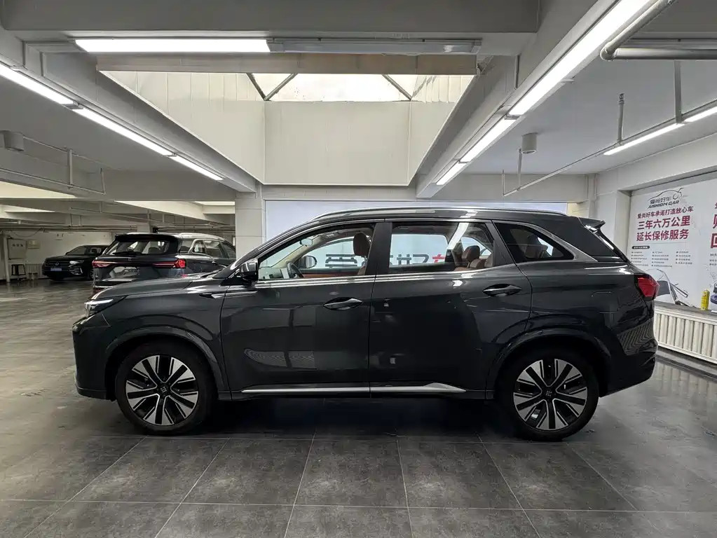 Landian E5 PLUS 蓝电E5 PLUS 2026款 165 km 长续航先享版Ultra 7座