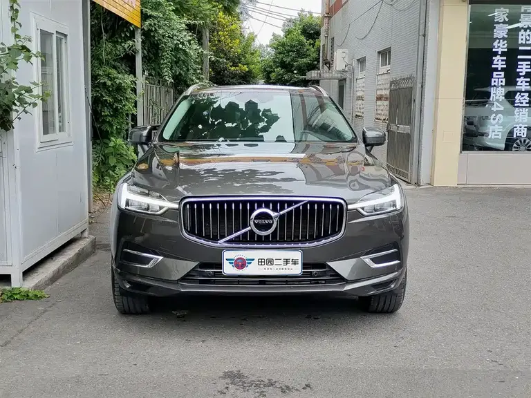 Volvo XC60 T5 4 WD Smart Ease Luxury
