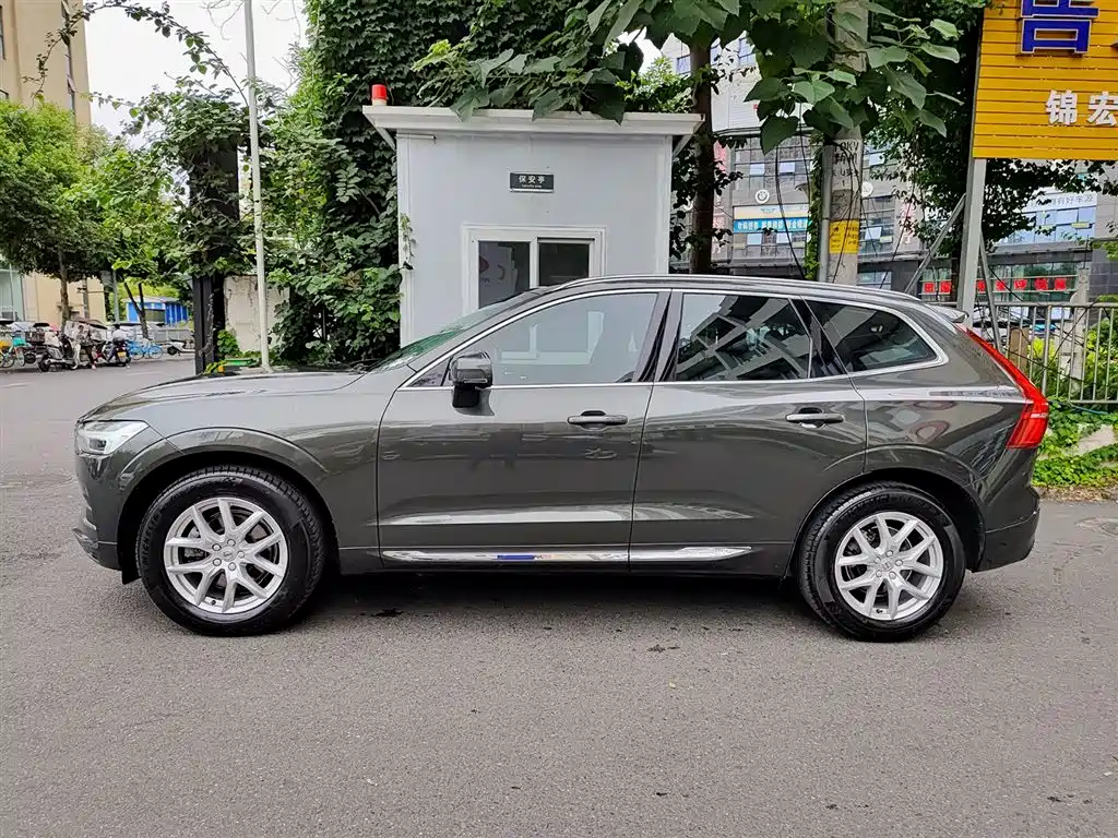 Volvo XC60 T5 4 WD Smart Ease Luxury