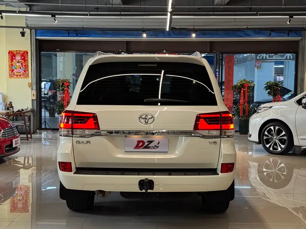Land Cruiser (Import) 4.0 L Auto