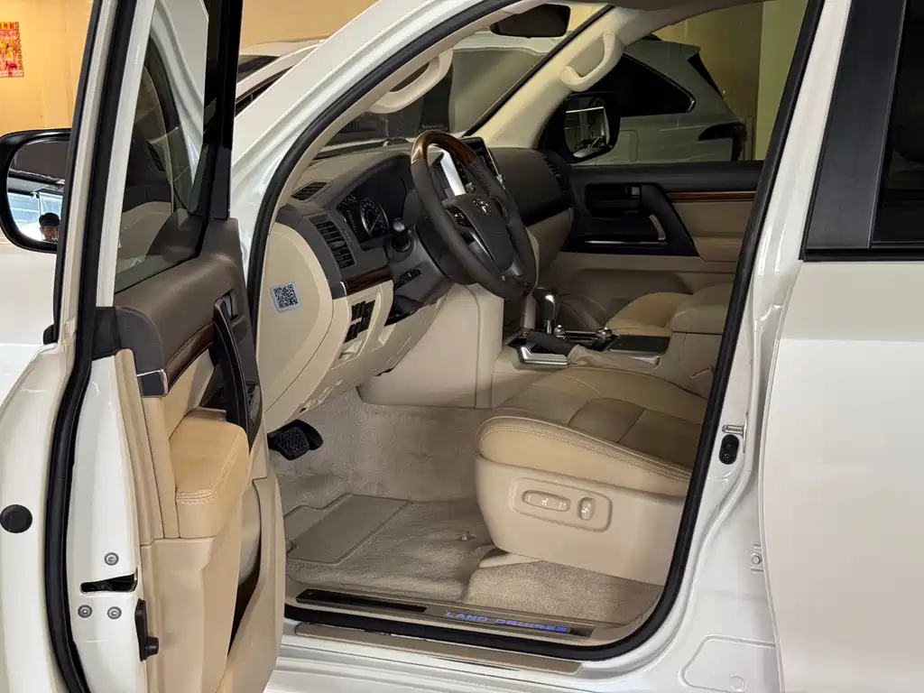 Land Cruiser (Import) 4.0 L Auto
