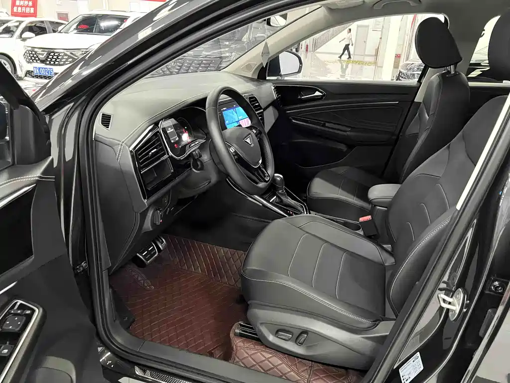 Jetta VS7 Black Sharp 1.4 T Auto Glory Pro