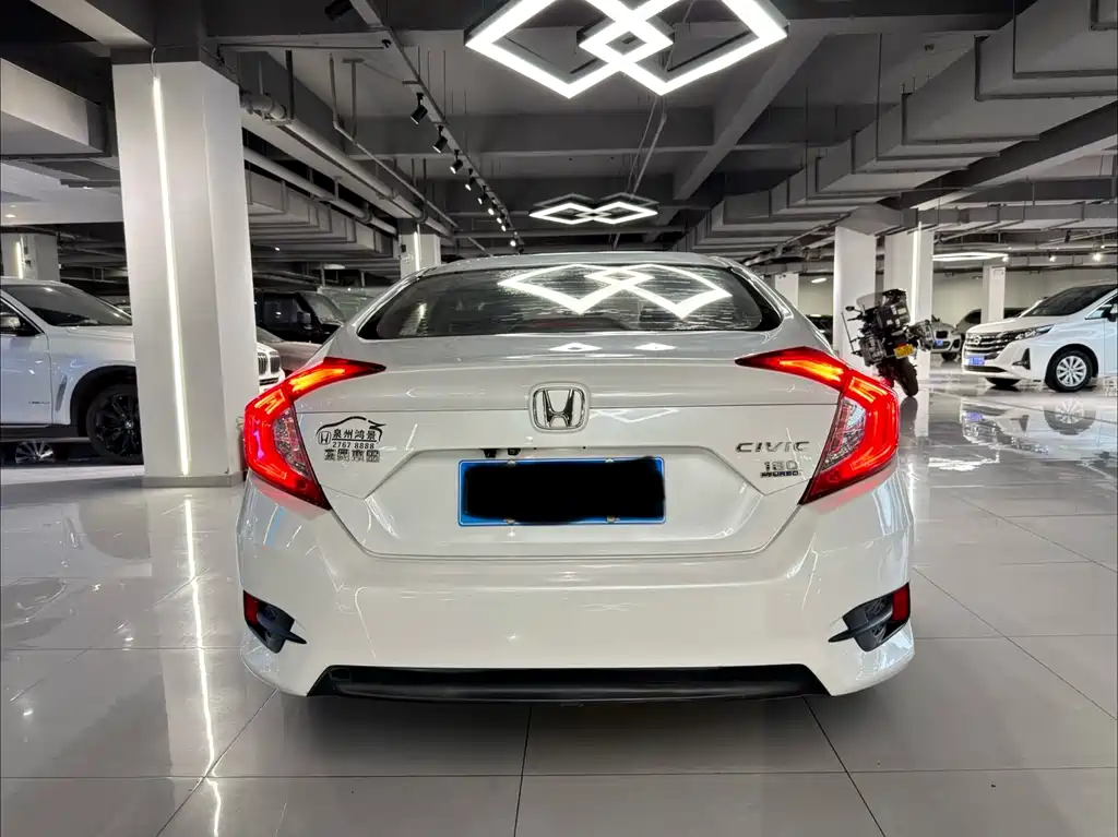 Civic 180 TURBO CVT Style Motion CN-V