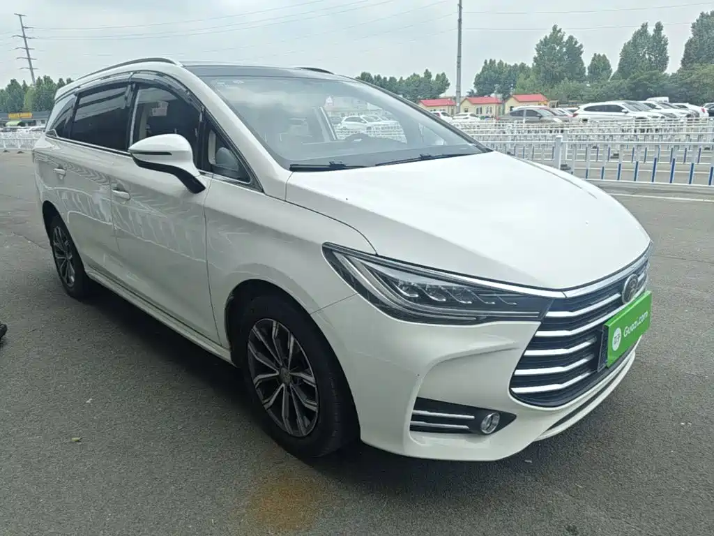 Song MAX 宋MAX 2019款 1.5 T 自动智联睿进型 6座 国VI