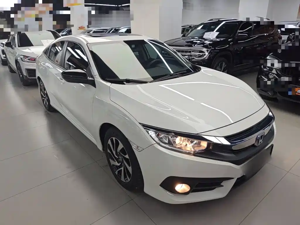 Civic 220 TURBO CVT Luxury