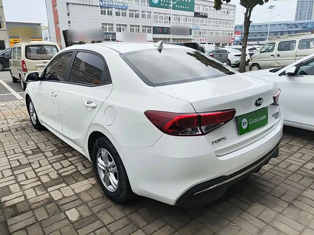 Forte 1.6 L Auto Style CN-VI