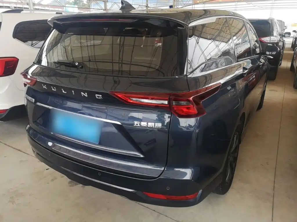 Wuling Victory 1.5 T CVT Distinguished