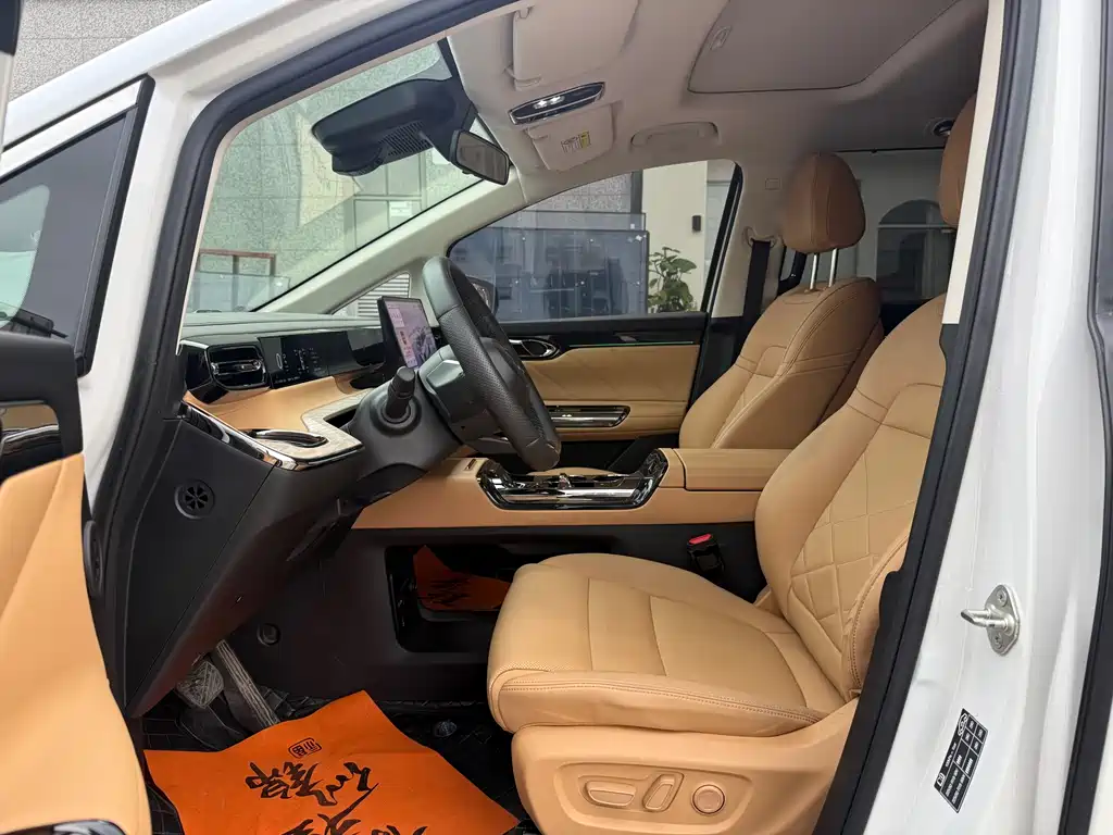 Trumpchi E8 NEV 传祺E8 PHEV 2024款 150 km MAX+