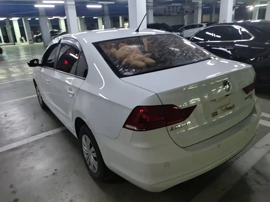 Santana 1.6 L Manual Style