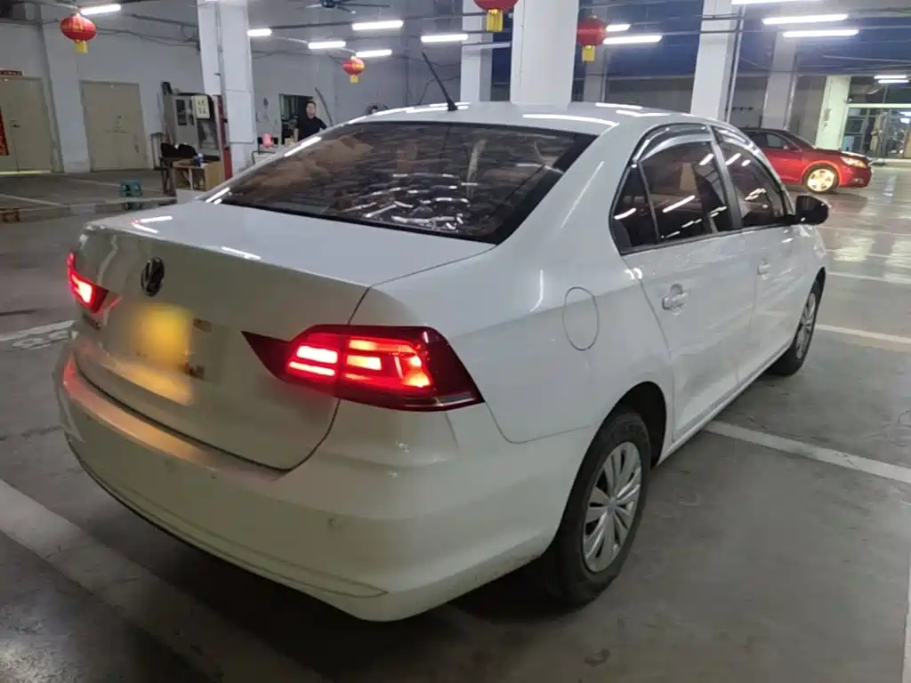 Santana 1.6 L Manual Style