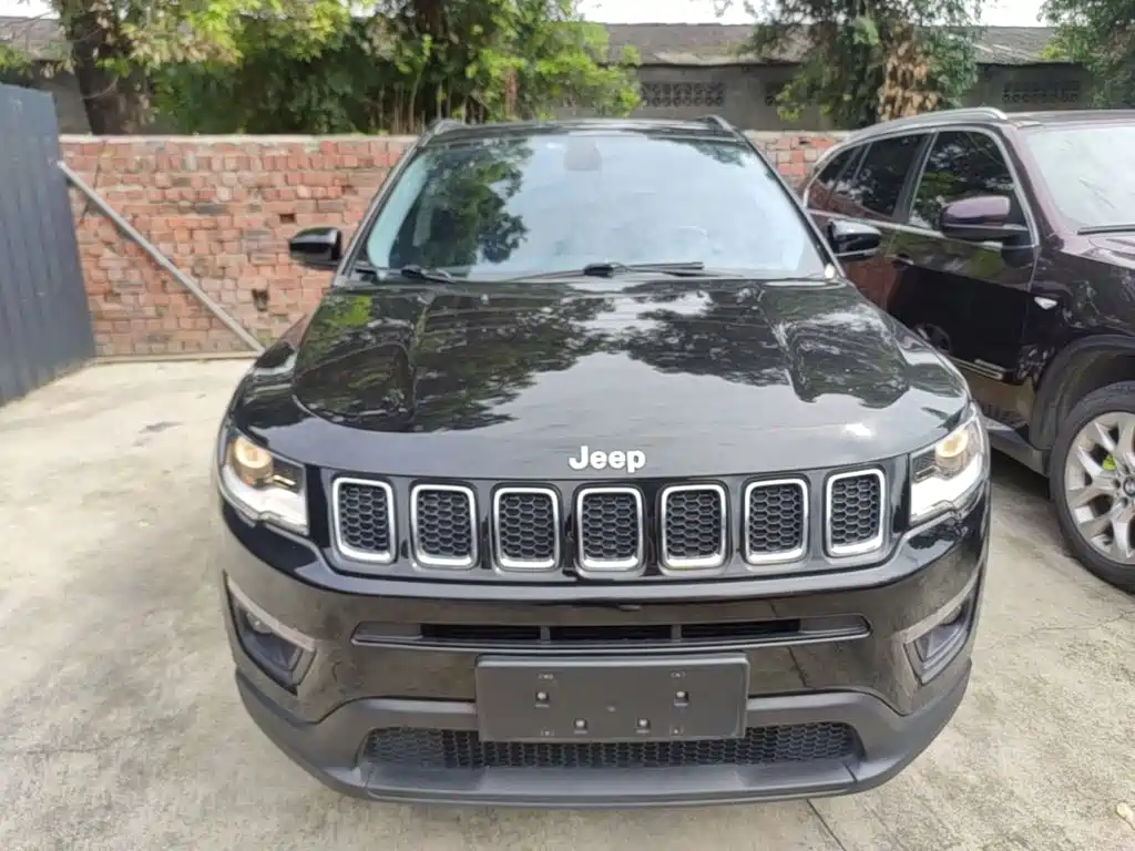 Compass 200 T Auto Home Enjoyment