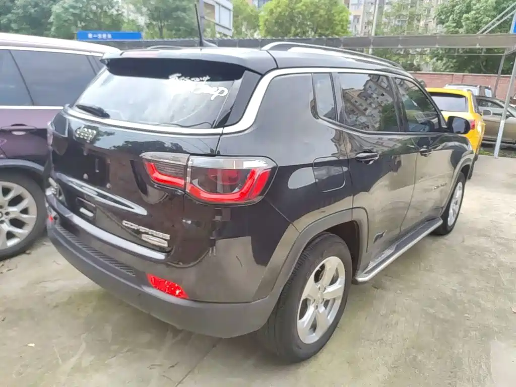 Compass 200 T Auto Home Enjoyment