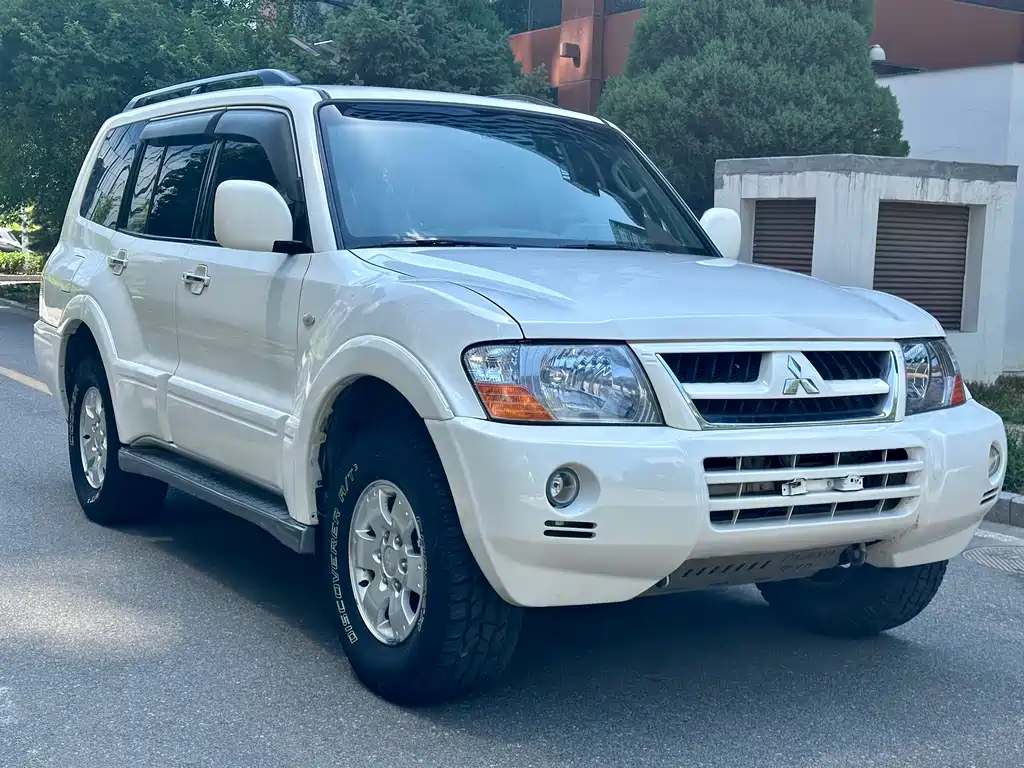 Pajero 帕杰罗 2011款 V73 3.0 L MT GLS
