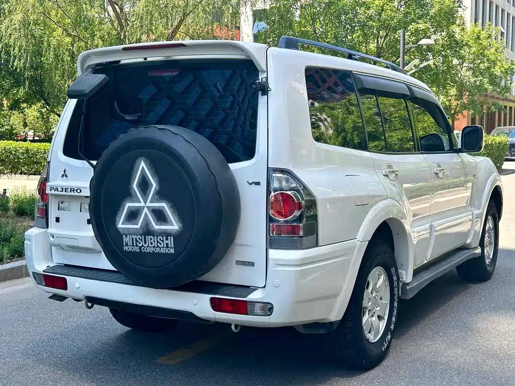 Pajero 帕杰罗 2011款 V73 3.0 L MT GLS