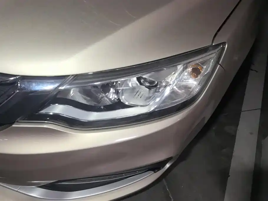 Vision 1.5 L Manual Happy