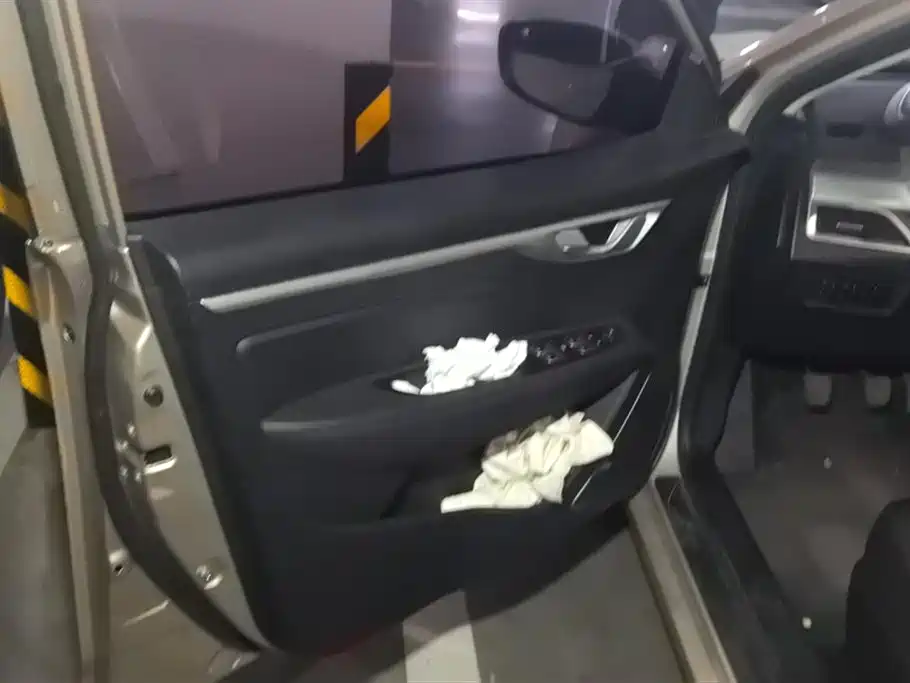 Vision 1.5 L Manual Happy