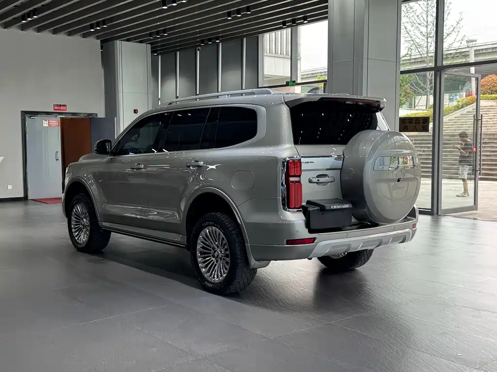 Tank 500 NEV Hi4-T