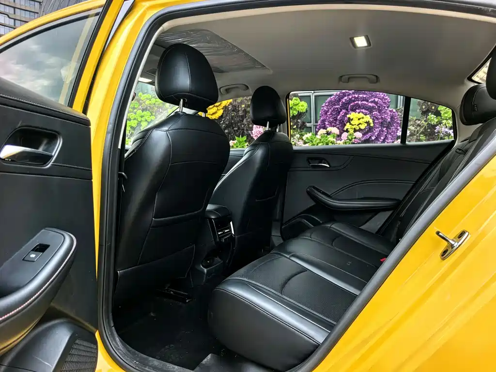 Roewe i5 1.5 L CVT Flagship