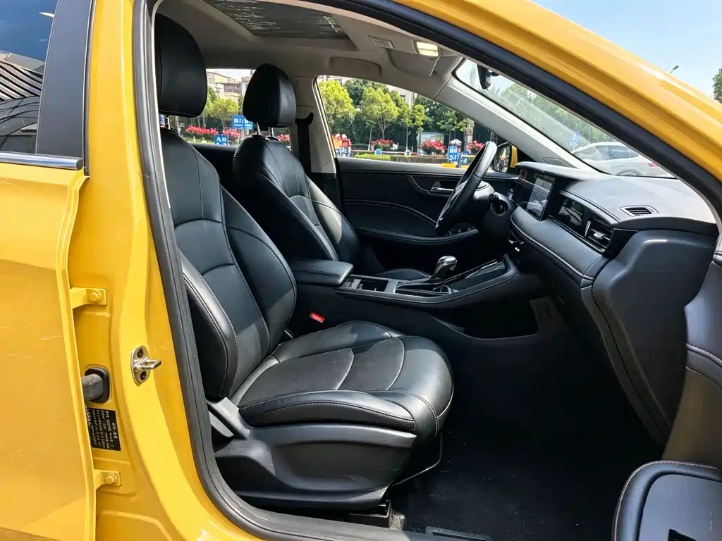 Roewe i5 1.5 L CVT Flagship