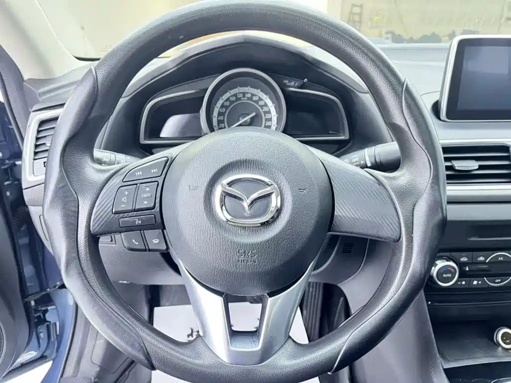 Mazda 3 Axela Sedan 1.5 L Auto Luxury