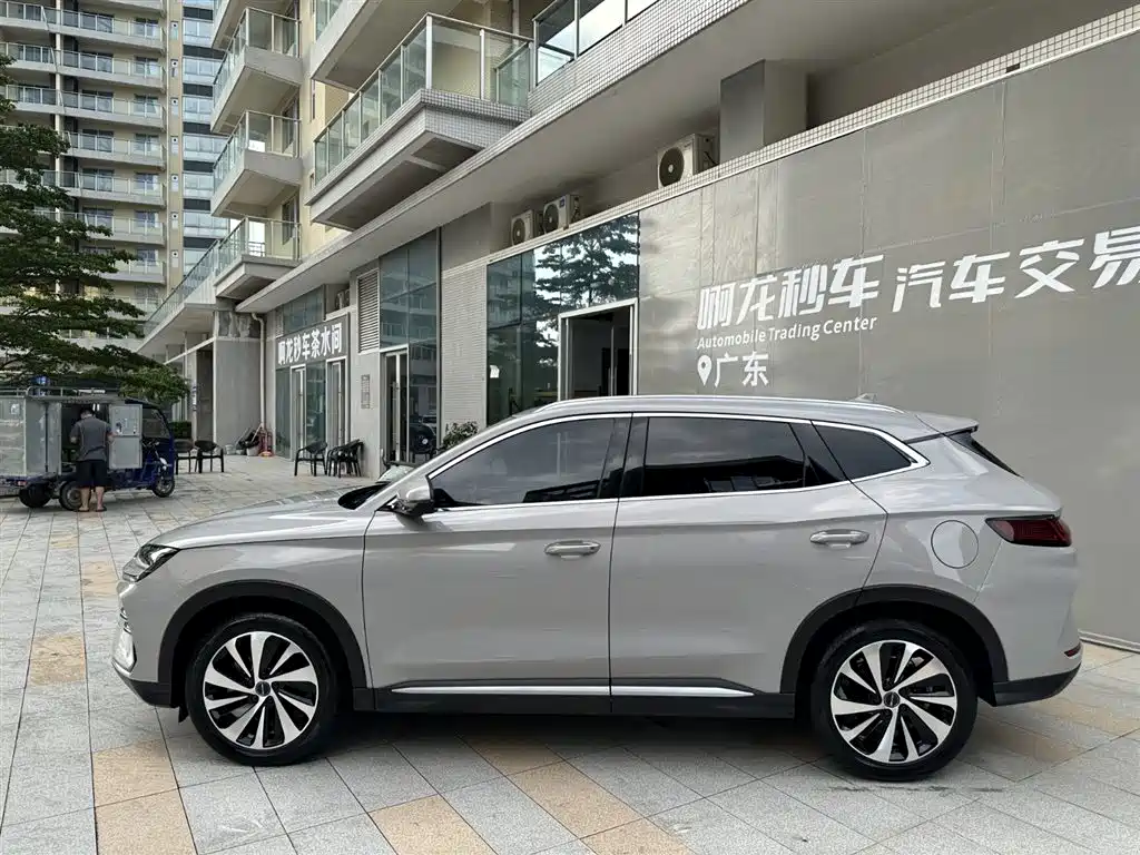Song PLUS NEV Champion DM-i 110 KM Flagship PLUS