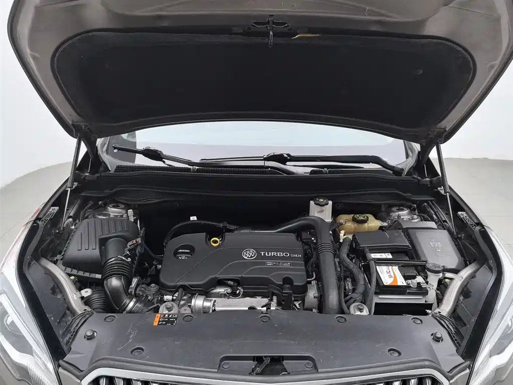 Envision Plus 20 T 2 WD Leading