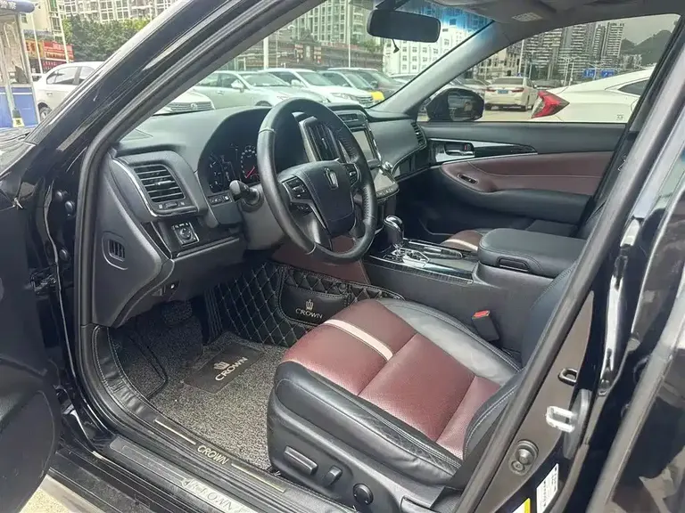 Toyota Crown 2.0 T Sport