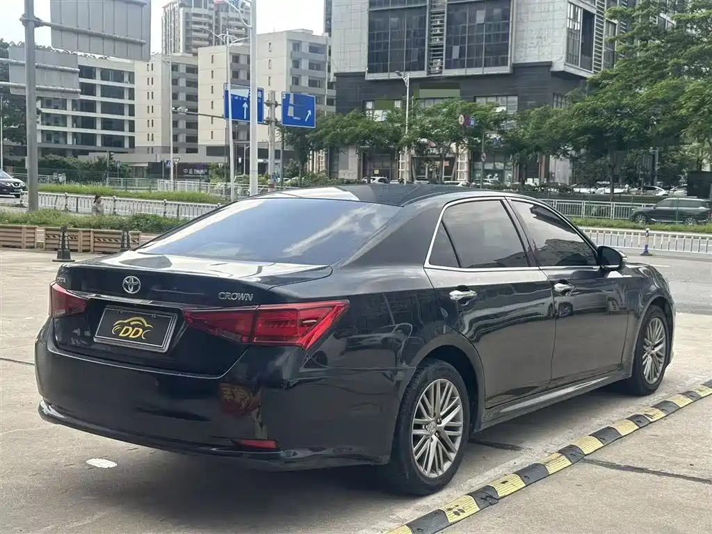 Crown 2.0 T Sport