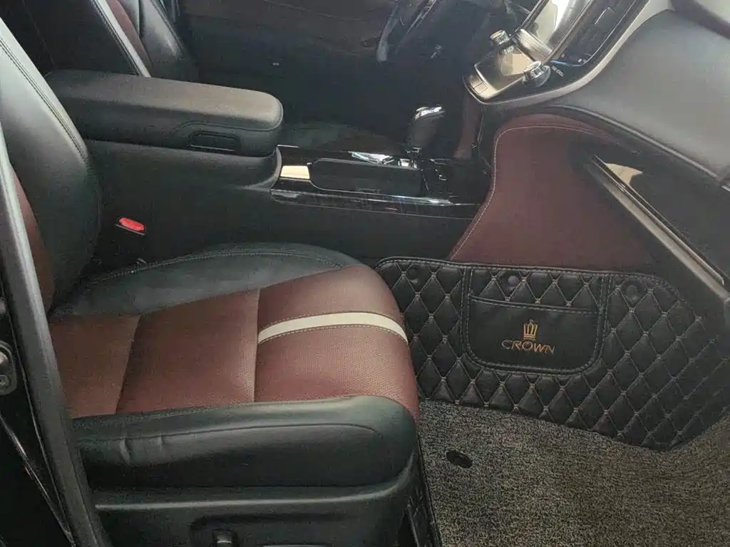 Crown 2.0 T Sport