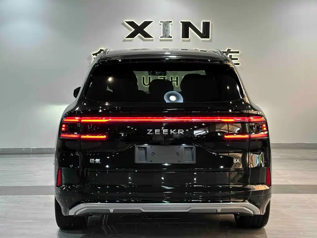 极氪8 X 极氪8 X 2026款 Ultra+版 70 kWh