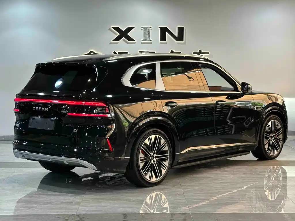 极氪8 X 极氪8 X 2026款 Ultra+版 70 kWh