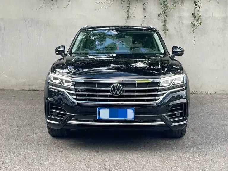 Volkswagen Touareg 3.0 TSI Sharp Enjoyment Classic Sport Package