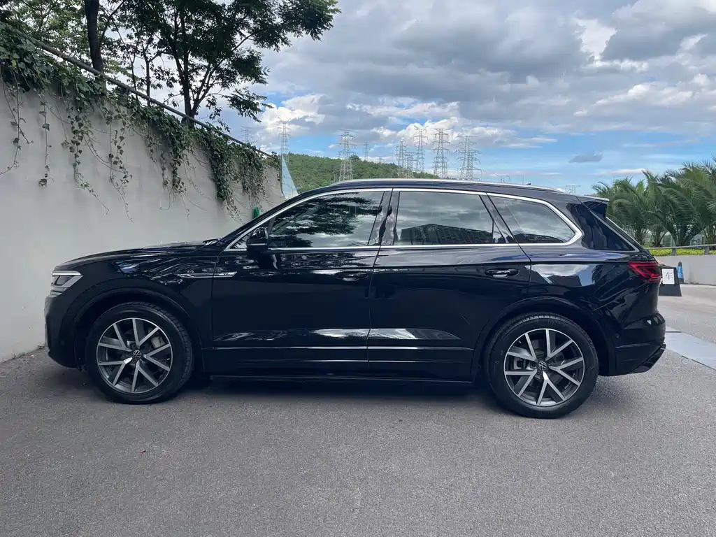 Touareg 3.0 TSI Sharp Enjoyment Classic Sport Package