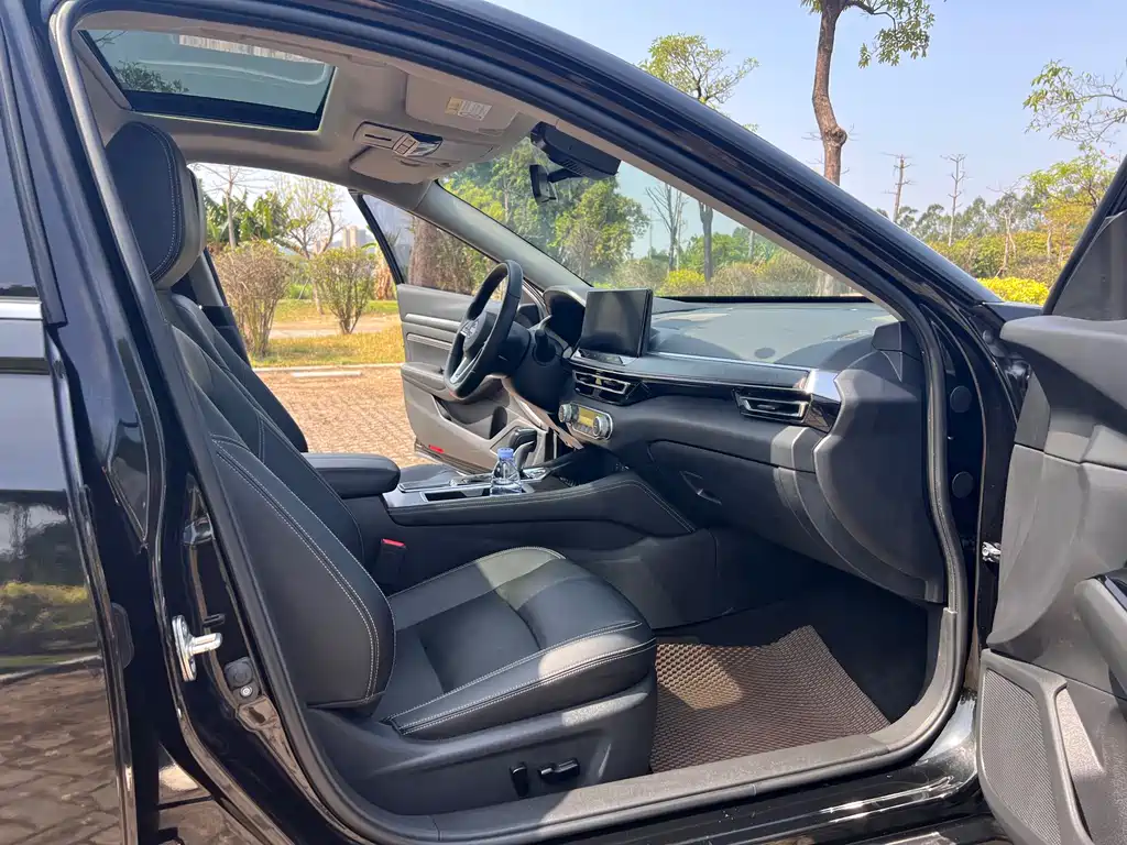 Teana 2.0 L XL-TLS Joy